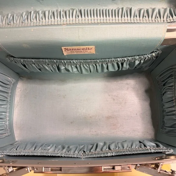 Vintage Silhouette Samsonite Teal Makeup Organizer